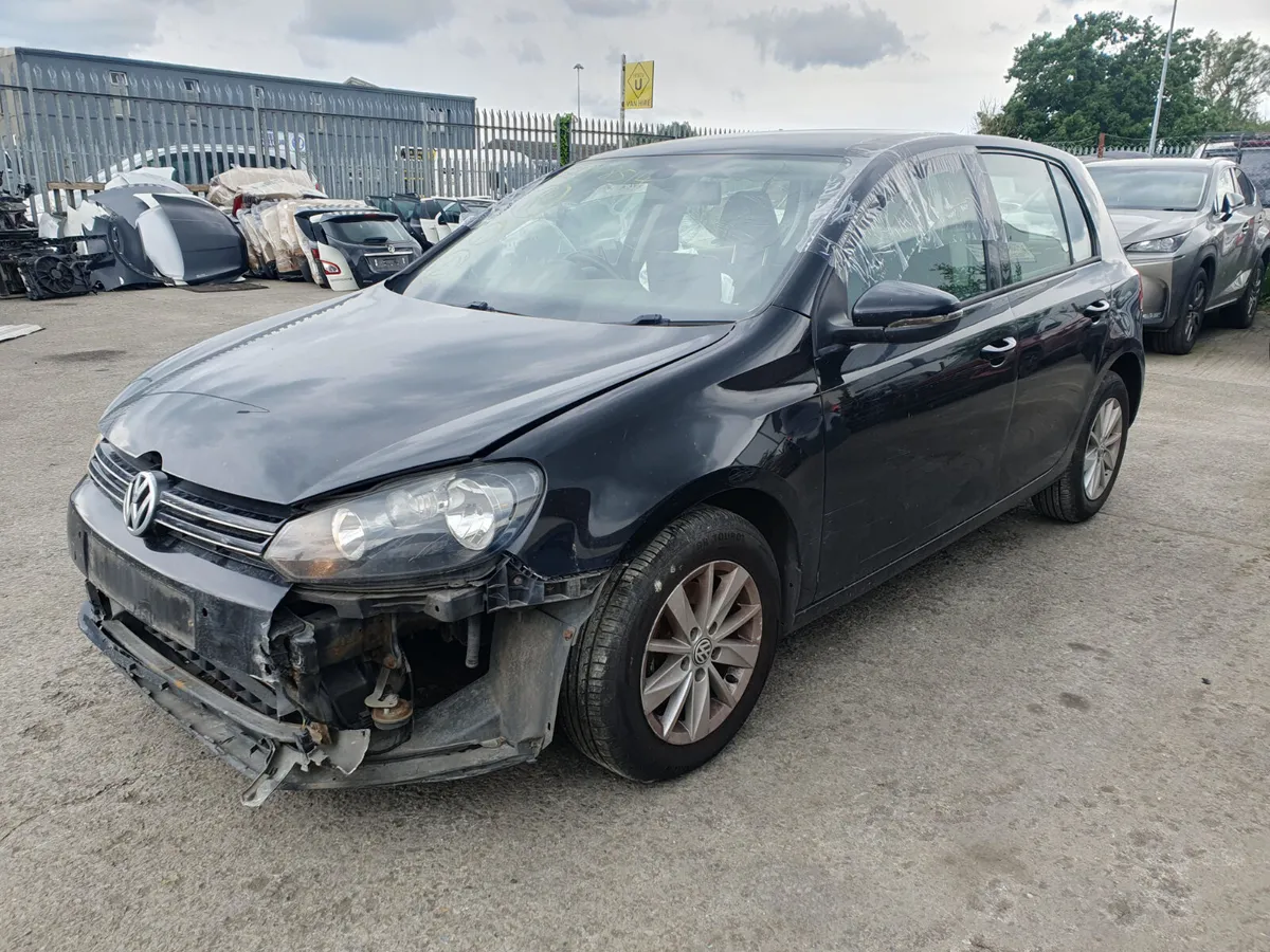 11 VOLKSWAGEN GOLF  1.6 TDI (CAYD) FOR BREAKING - Image 1