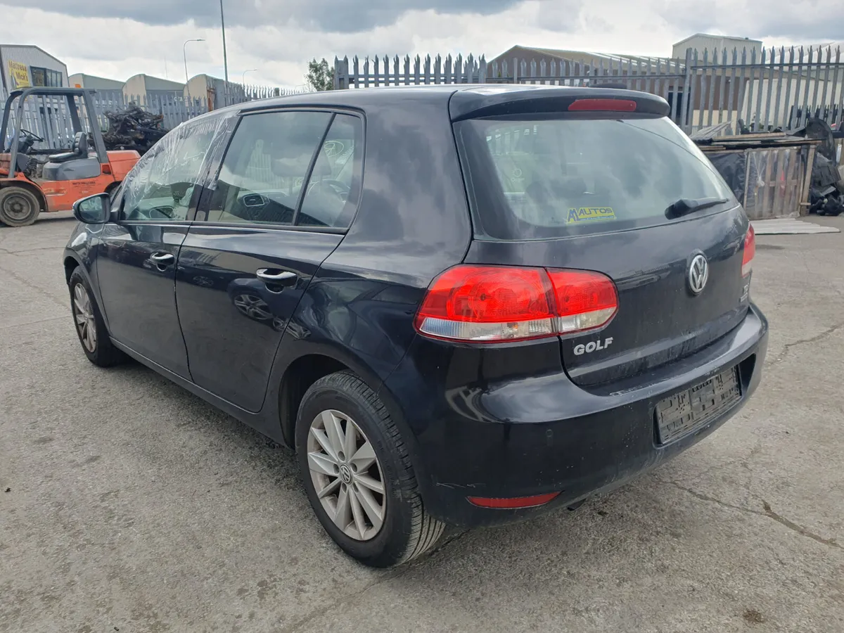 11 VOLKSWAGEN GOLF  1.6 TDI (CAYD) FOR BREAKING - Image 4