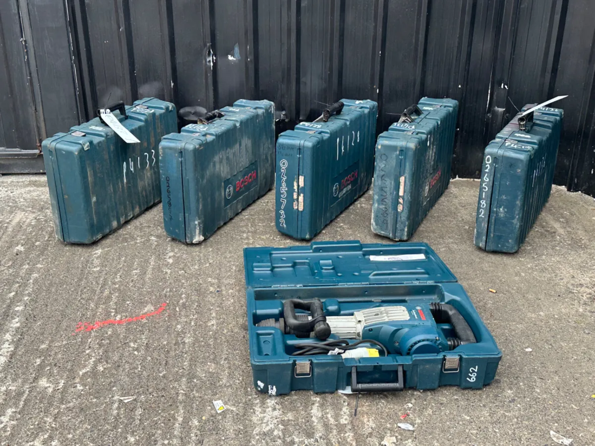 Choice of 6 Bosch Breakers - Image 1
