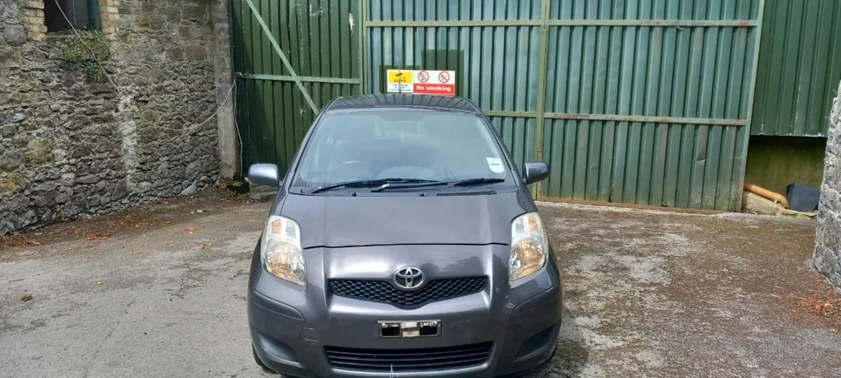 2010 TOYOTA YARIS 1.3 VVTi ♻️♻️ FOR PARTS ♻️♻️ - Image 2