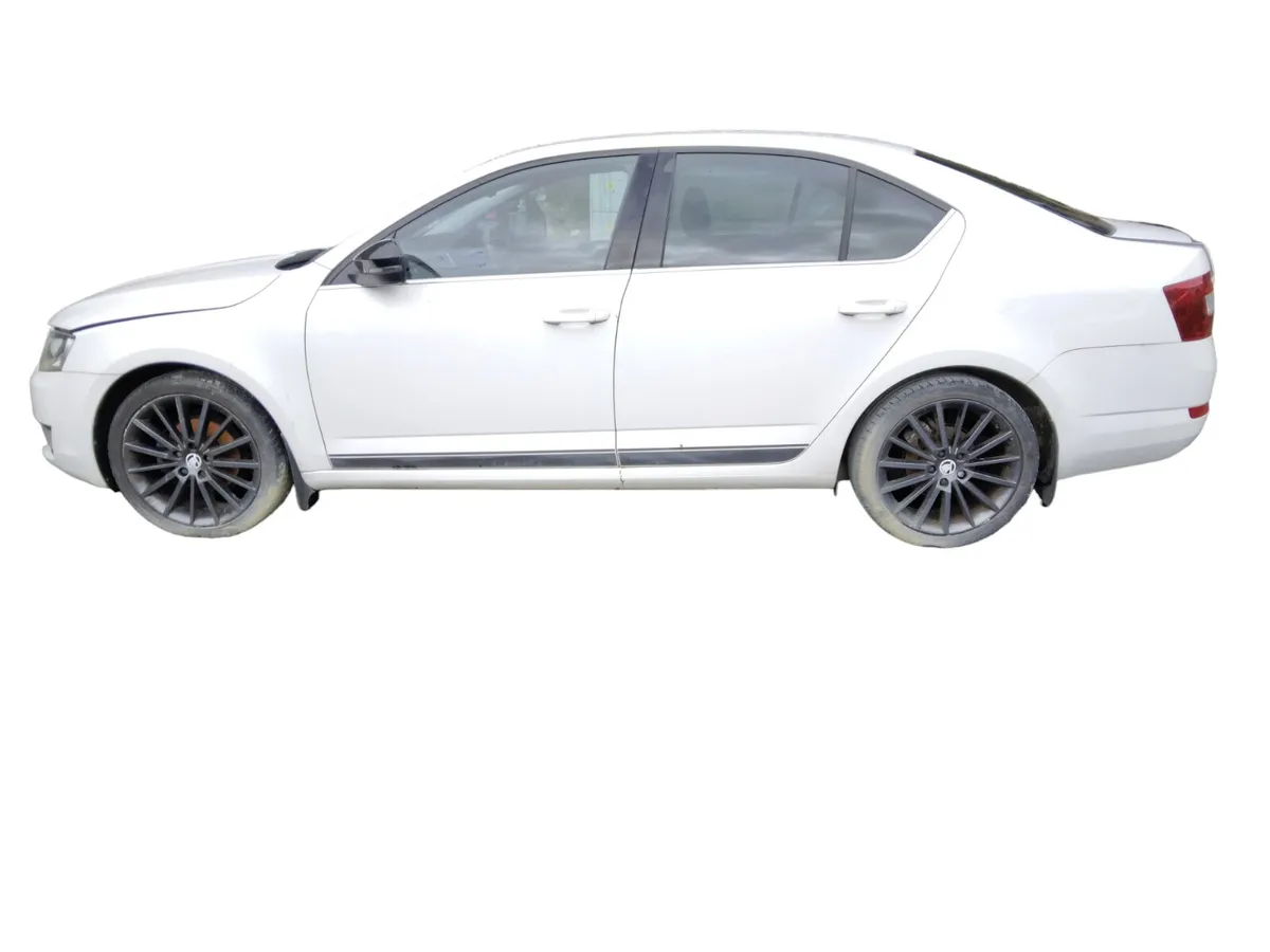 2016 SKODA OCTAVIA For Breaking/Dismantling - Image 2