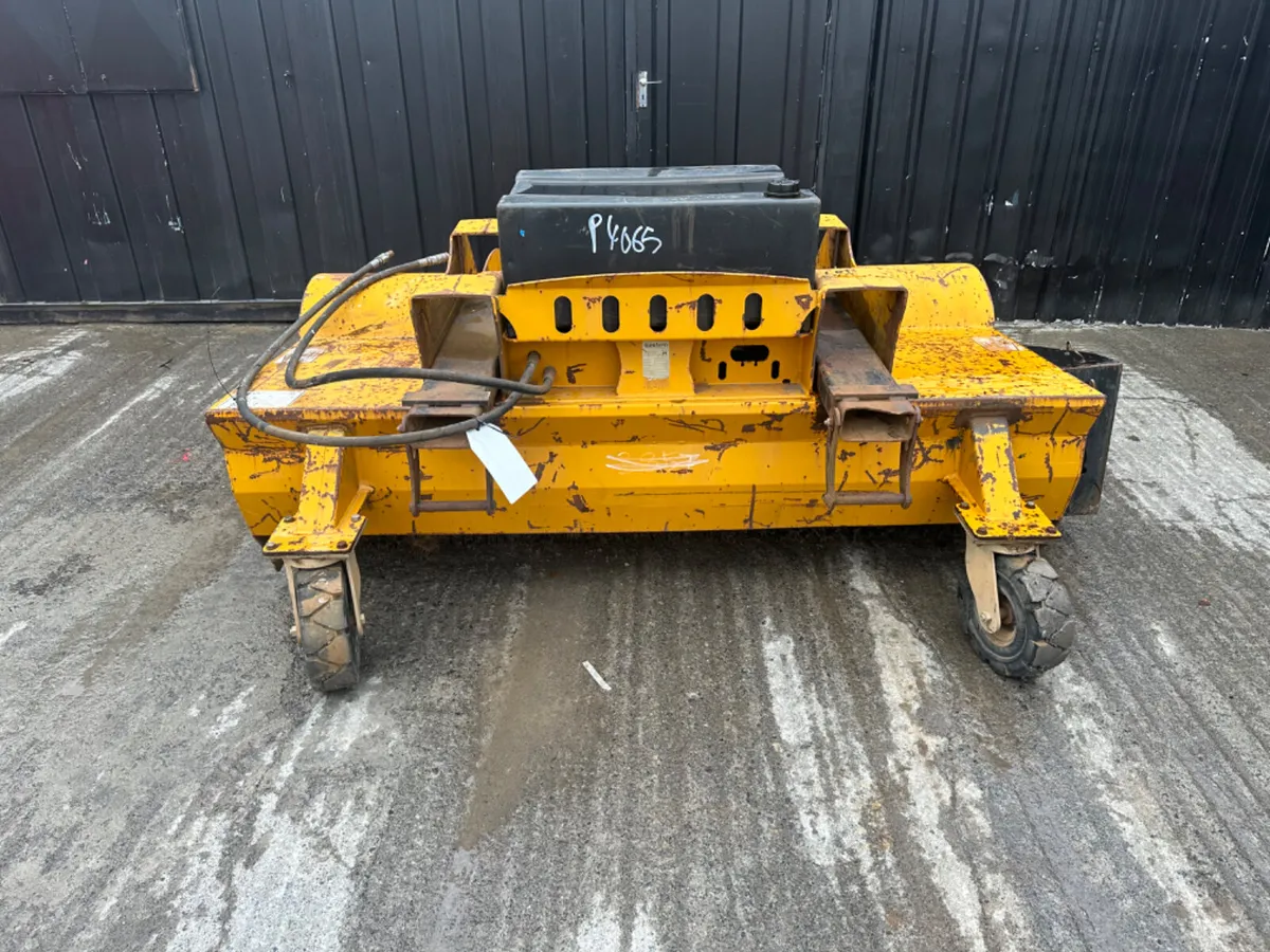 Eastern RS220 Hydraulic Sweeper - Image 2