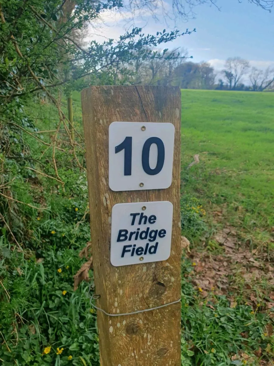 Paddock Numbers & Custom Field Name Signs - Image 1