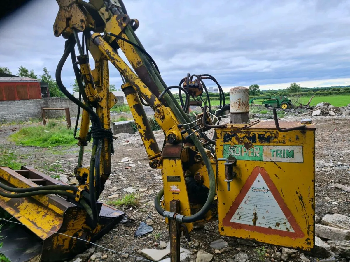 Bomford hedge trimmer for sale in Co. Longford for €2,000 on DoneDeal
