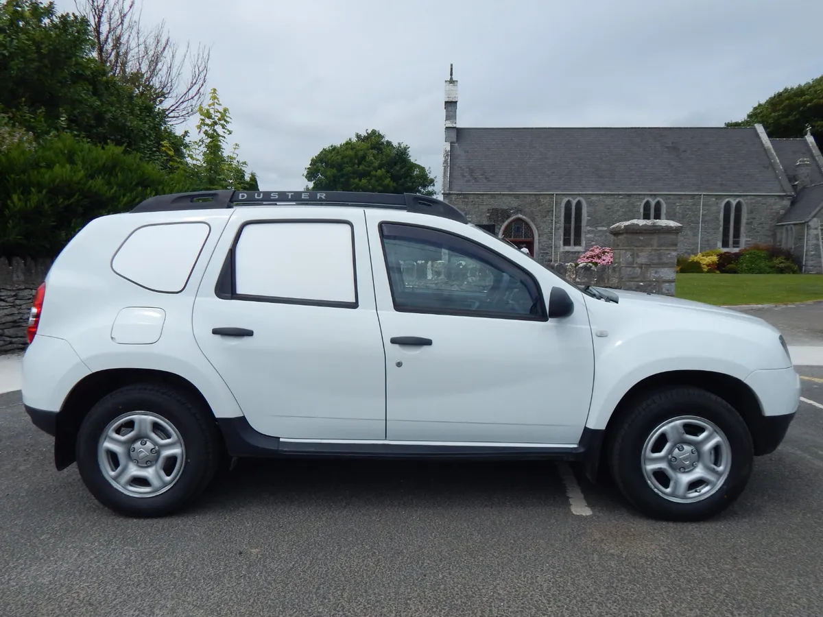 2018 Dacia Duster Comm CVRT 05/25 vat inv - Image 2