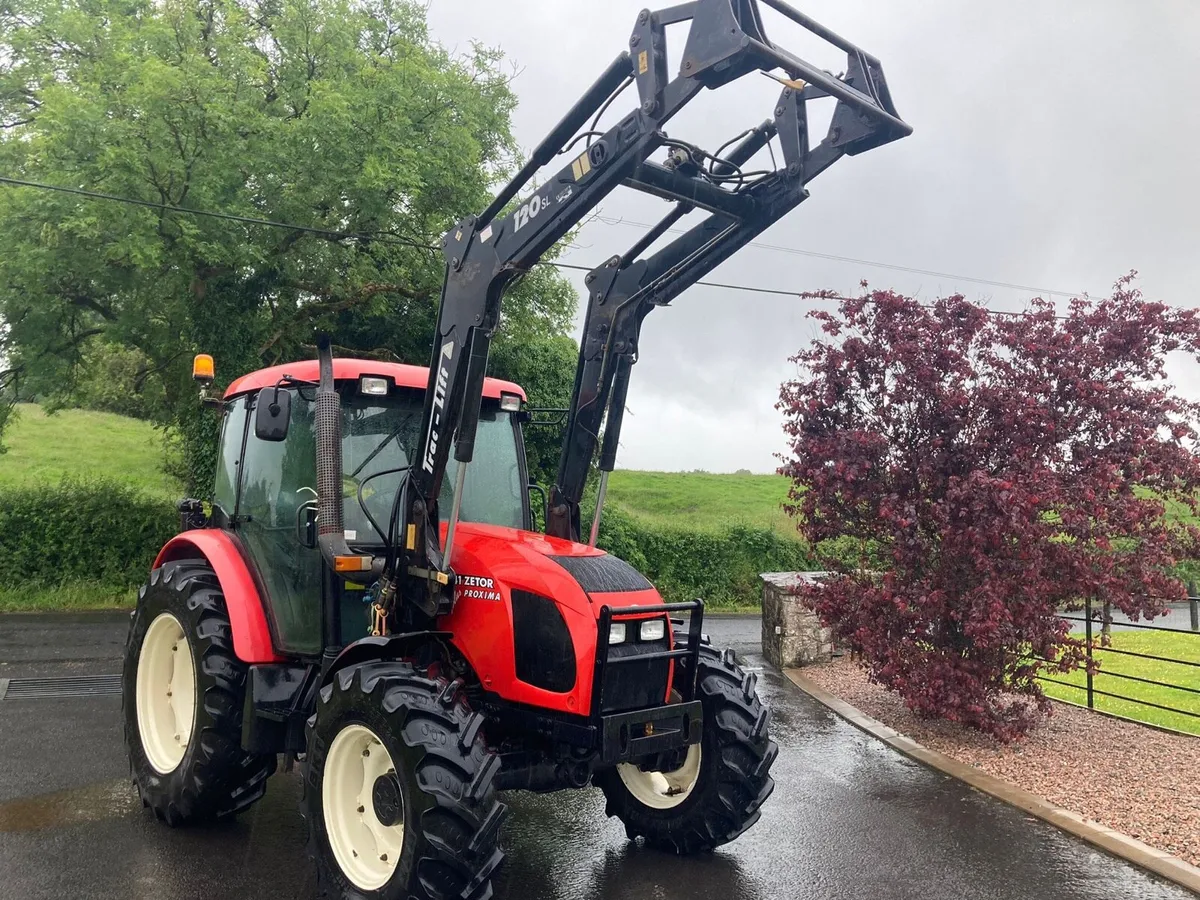 Zetor  4WD with Loader - Image 1