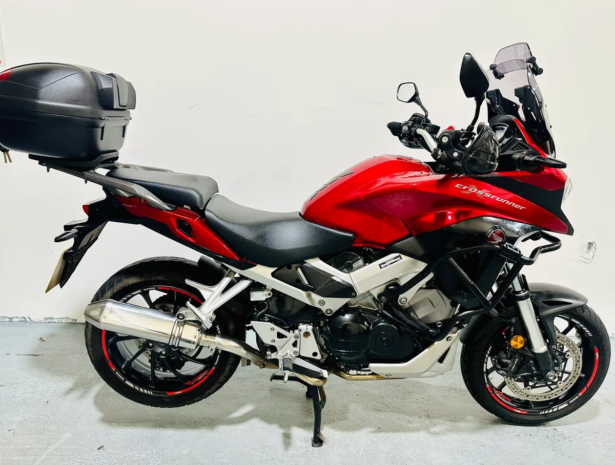 HONDA VFR 800 X 2017 - Image 1