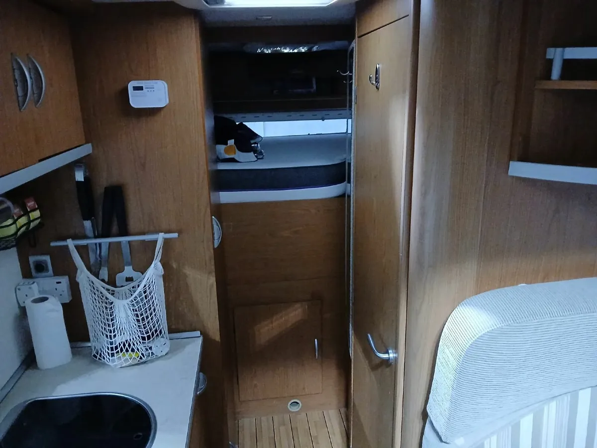 FORD TRANSIT 6 BERTH MOTORHOME - Image 4