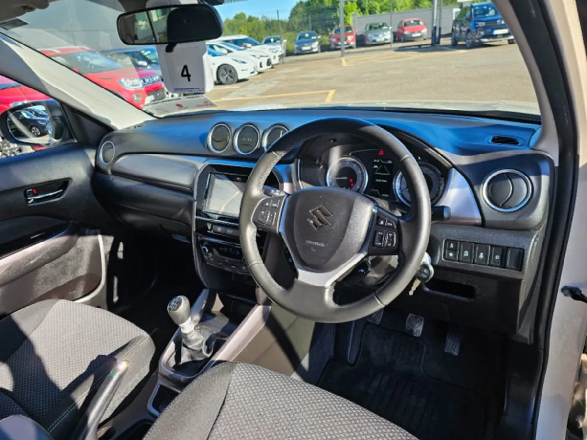 Suzuki Vitara 1.4 Hybrid SZT 5DR - Image 3