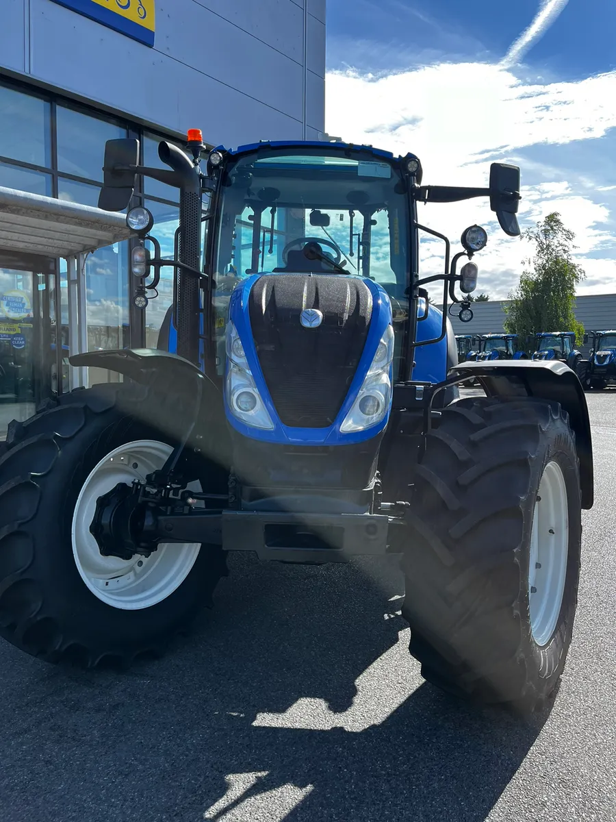 New Holland T5.120 Electro Command *NEW* - Image 3