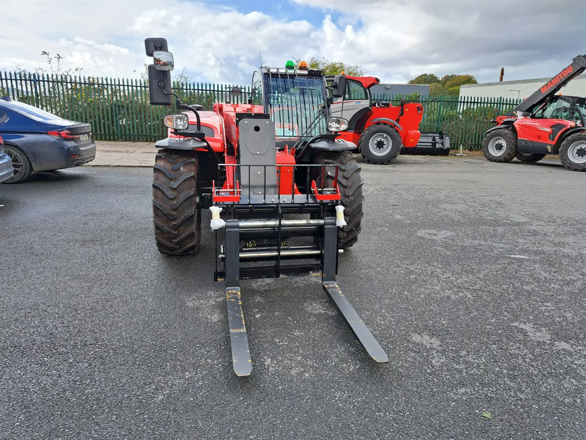 New Manitou MT 730H telescopic loader - Image 4