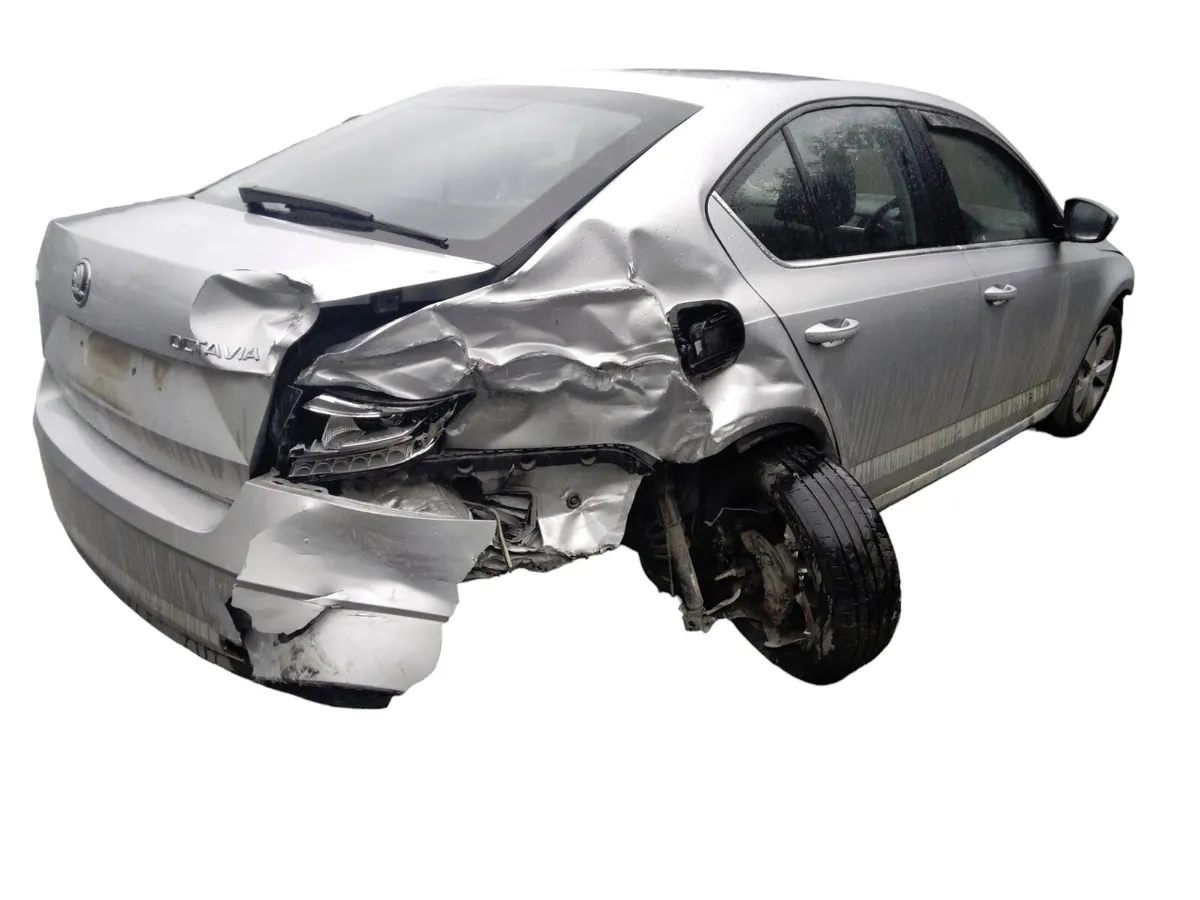 2019 SKODA OCTAVIA For Breaking/Dismantling - Image 4