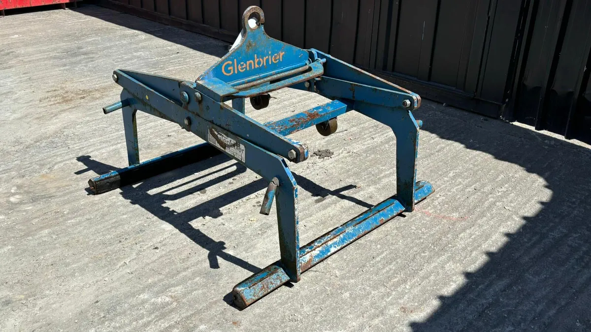 Choice of 3 Single Leaf Block Grabs - Image 1