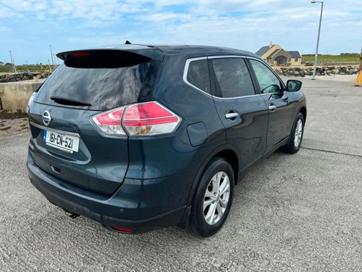 Nissan X-Trail 1.6 DSL SV 7 Seat E6 4DR - Image 3