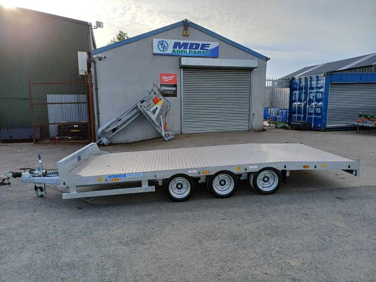 Dale Kane Low Loader - Image 1