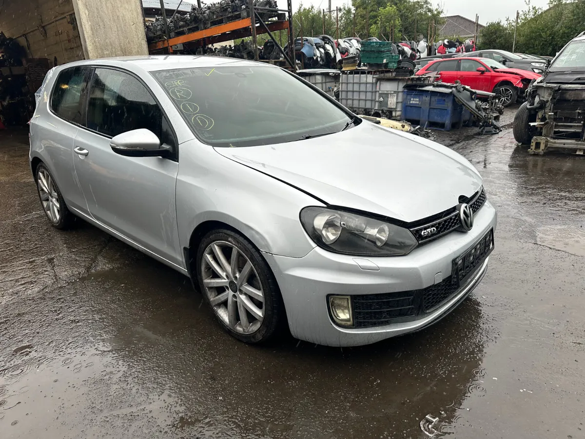 11 VOLKSWAGEN GOLF  GT 2.0 TDI FOR BREAKING - Image 1