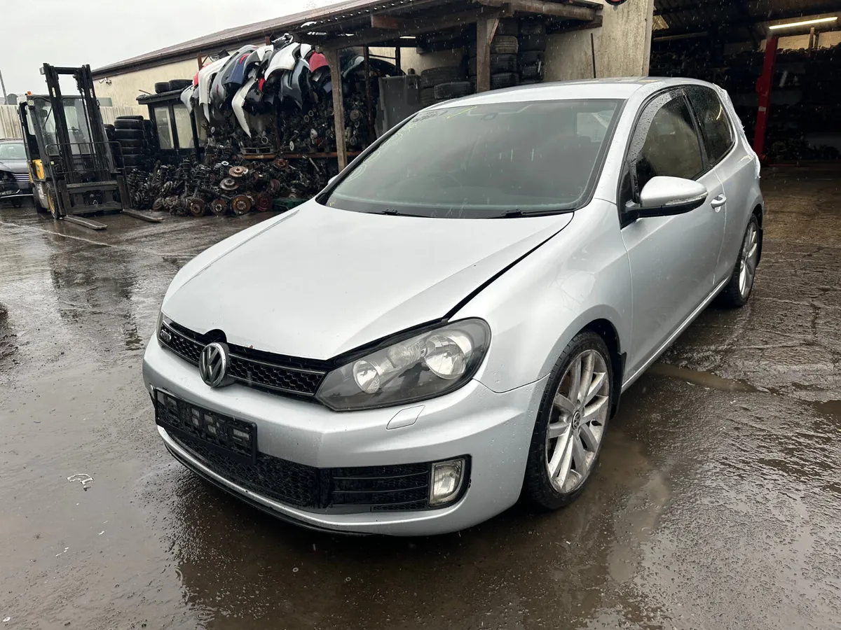 11 VOLKSWAGEN GOLF  GT 2.0 TDI FOR BREAKING - Image 2