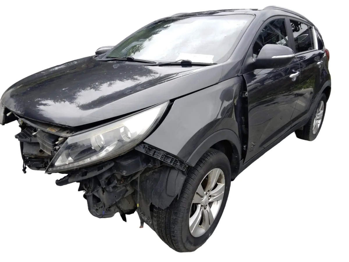 2011 KIA SPORTAGE For Breaking/Dismantling - Image 1