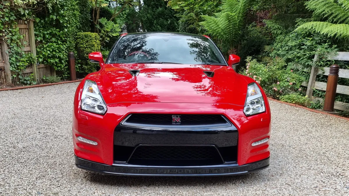 Nissan GT-R 2016 - Image 2