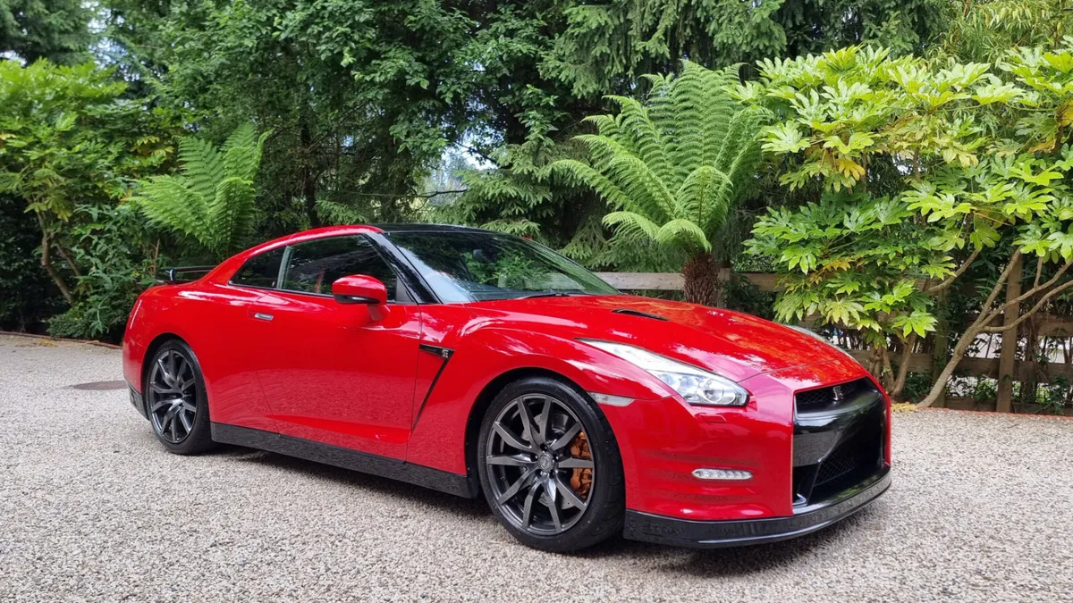 Nissan GT-R 2016 - Image 1