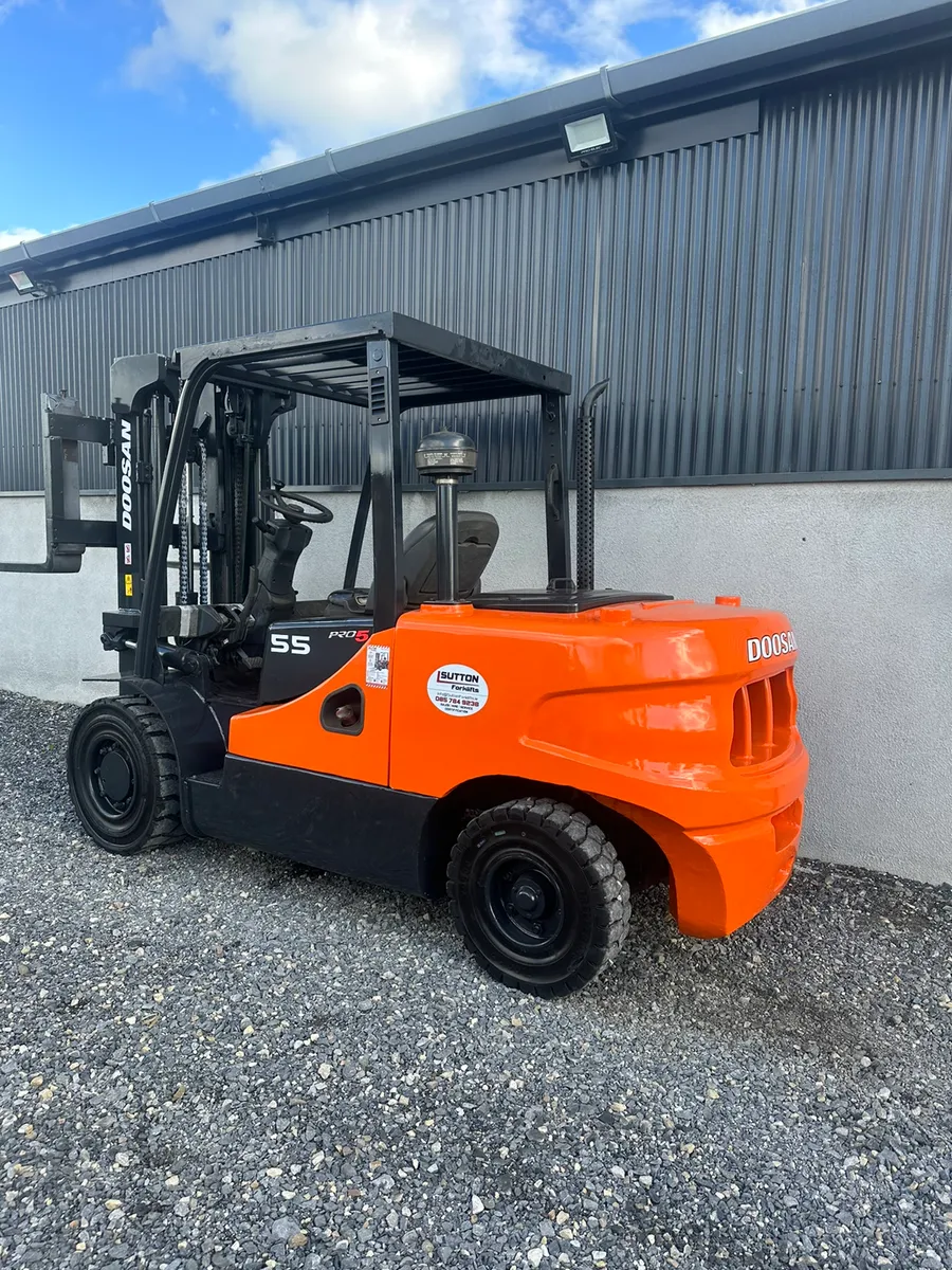 Doosan D55C-5 Forklift - Image 3