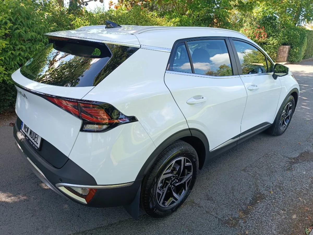 Kia Sportage  diesel  7 Years Warranty  3 Years A - Image 4