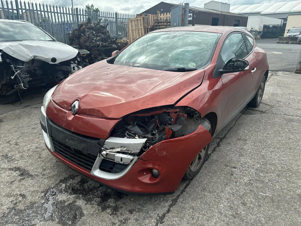 12 RENAULT MEGANE  1.5 DCI COUPE FOR BREAKING - Image 2