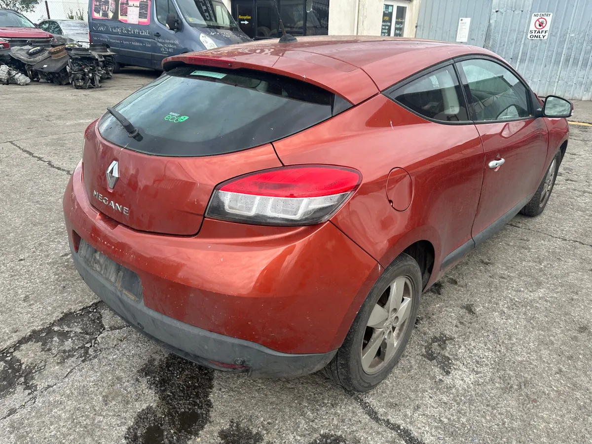 12 RENAULT MEGANE  1.5 DCI COUPE FOR BREAKING - Image 4