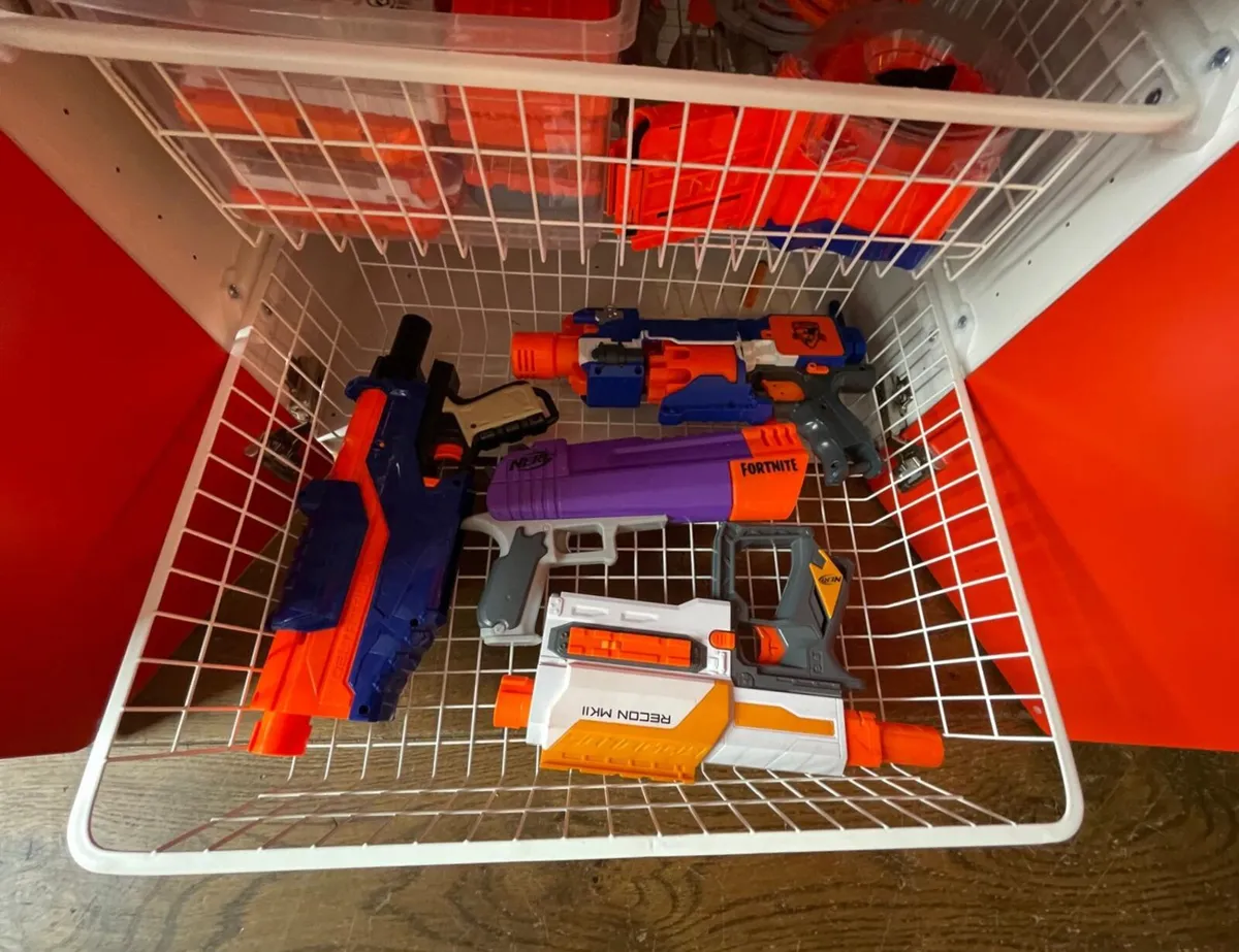 Nerf guns + Nerf gun display units - Image 2