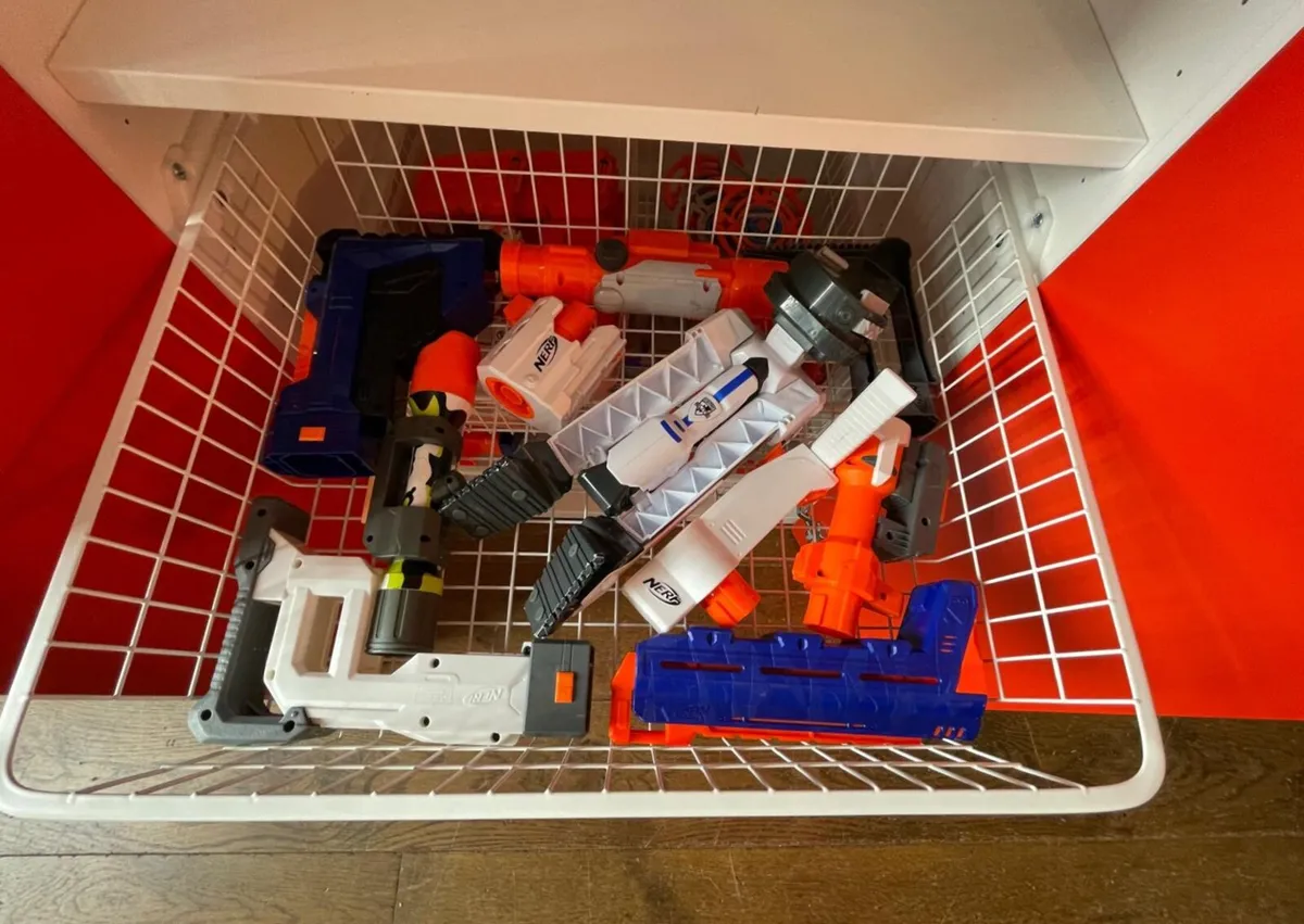 Nerf guns + Nerf gun display units - Image 4