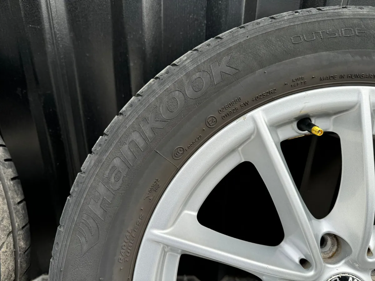 BMW Alloys with tyres - Image 3