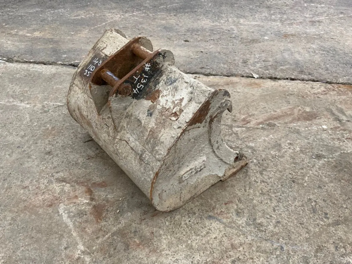 24" MINI DIGGER BUCKET...35mm PINS......1354. - Image 4