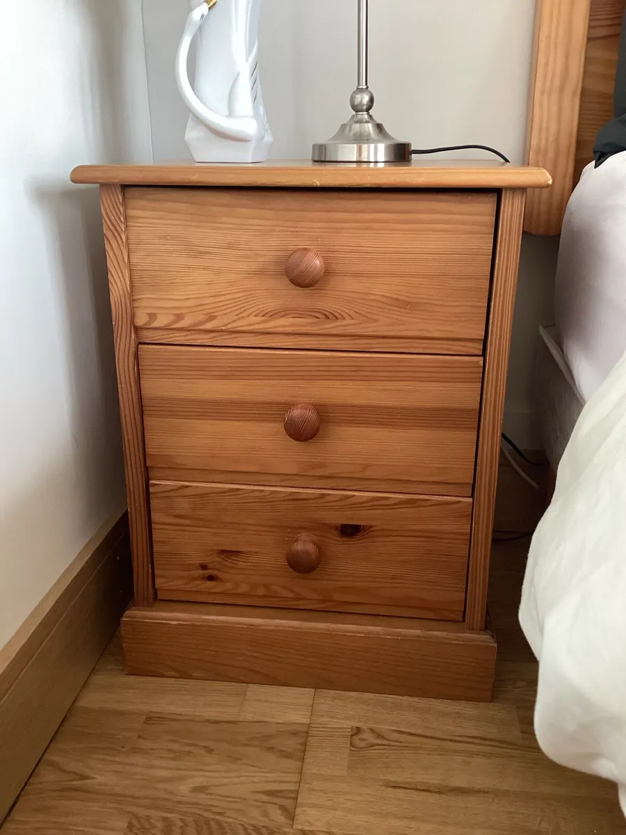 Pine headboard - Image 2