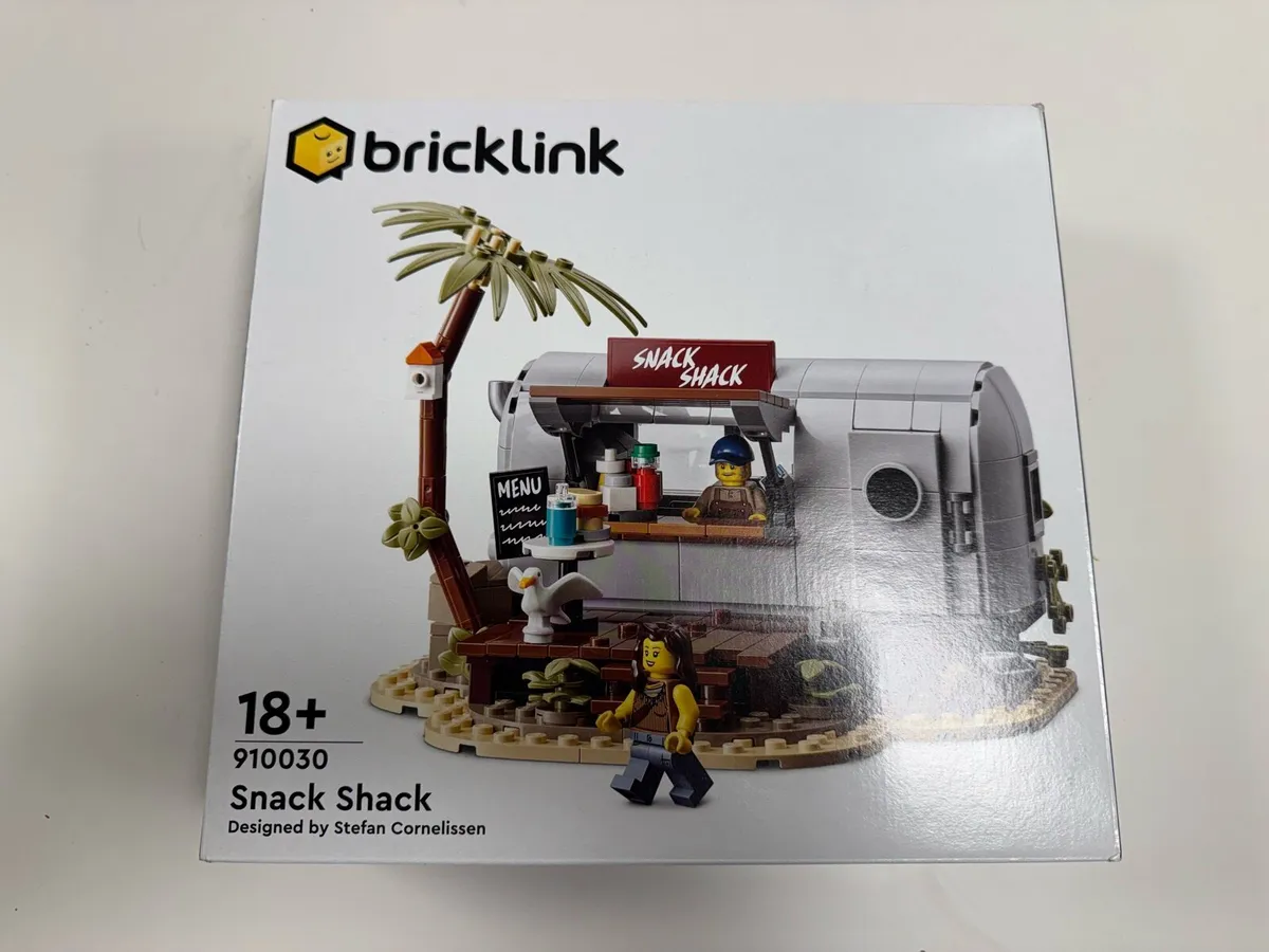 Lego 910030 Snack Shack. BrickLink Designer Progra
