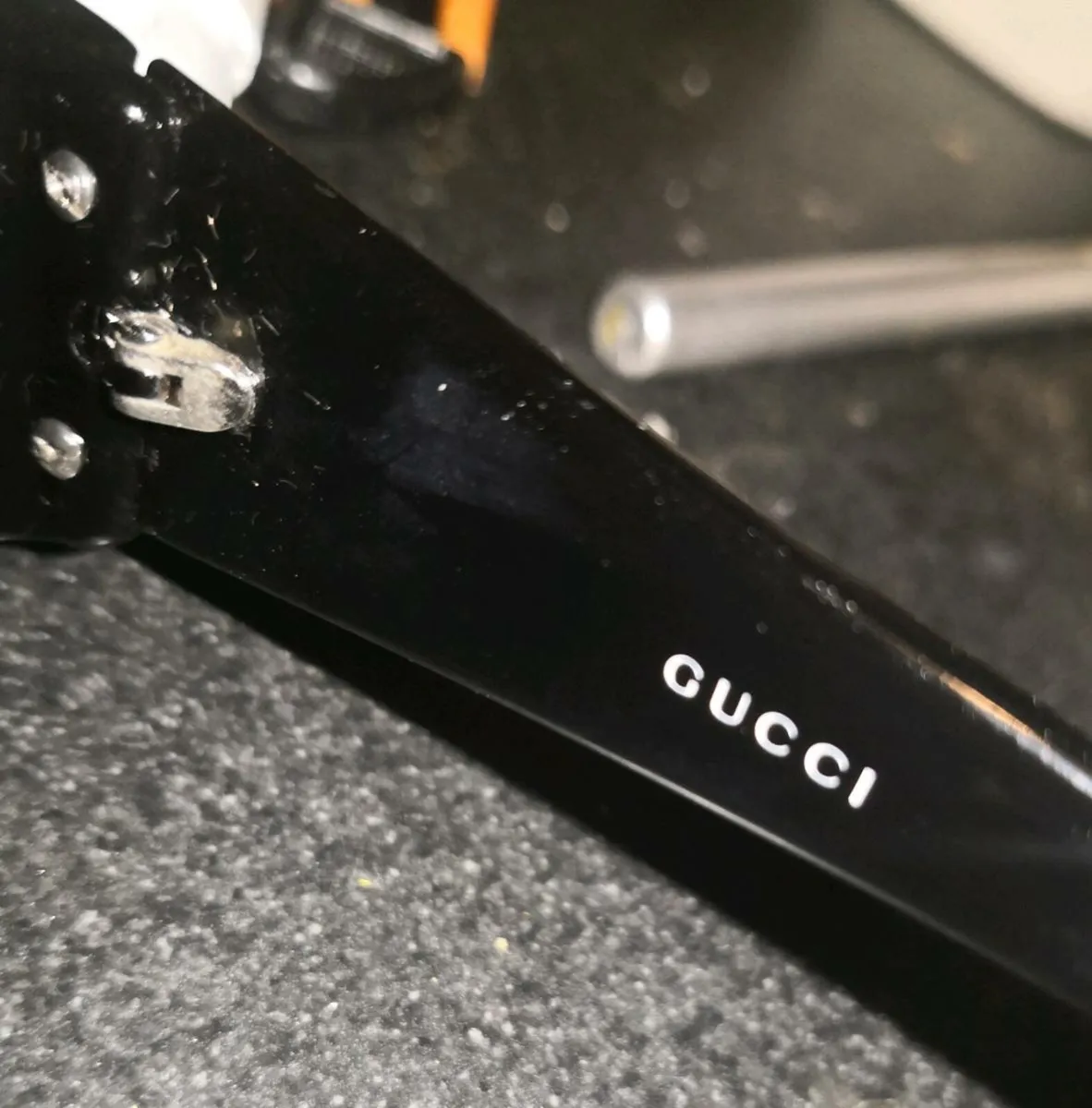 Original Gucci unisex sunglasses with box - Image 4