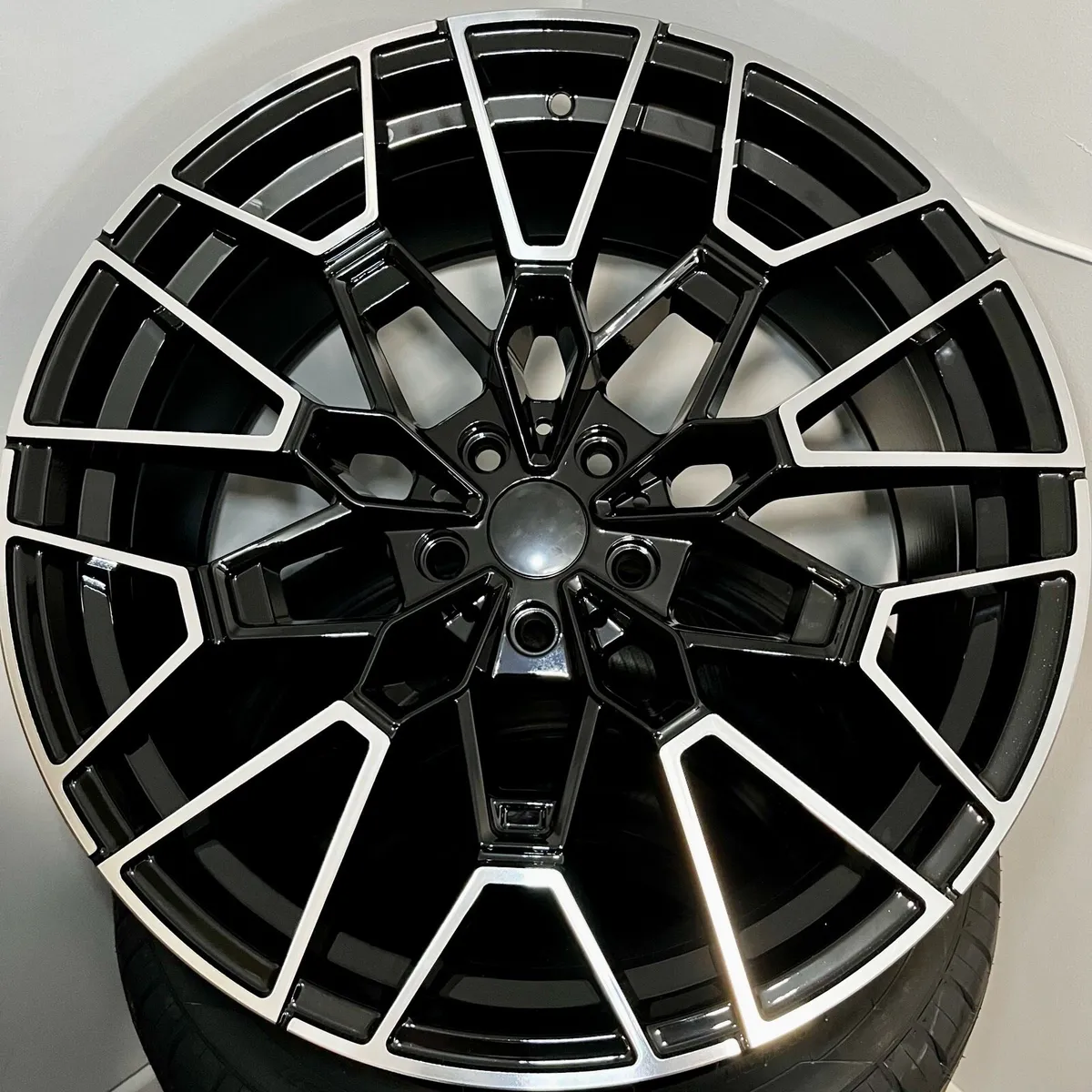 BMW ALLOY WHEELS - Image 1