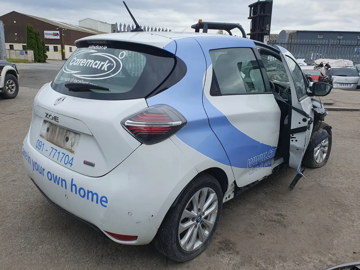 21 RENAULT ZOE  ICONIC ELECTRIC AUTO FOR BREAKING - Image 3