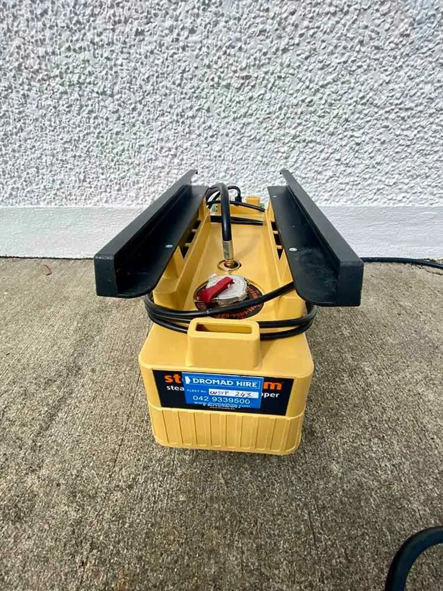 Industrial Wallpaper Stripper - Image 2