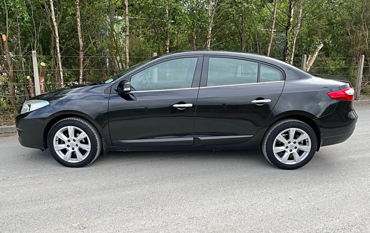 Renault Fluence NEW NCT 05/26 - Image 3
