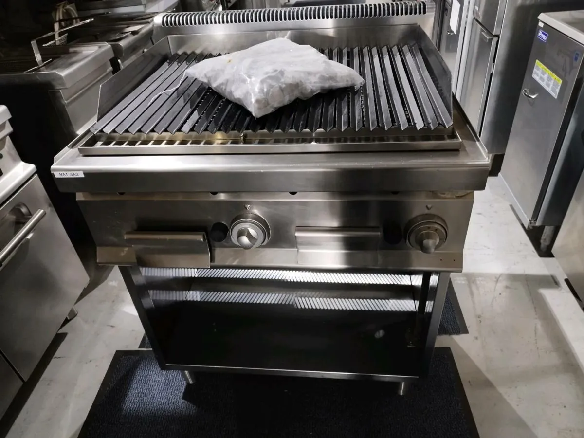 GAS BBQ GRILL - Image 1