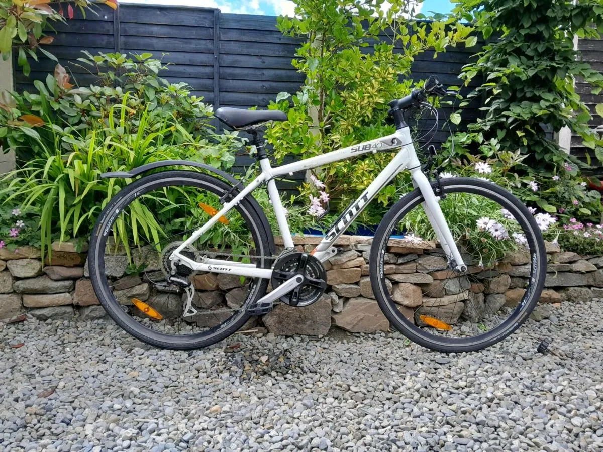 SCOTT 「スコット」 SUB40 2011年モデル クロスバイク SCOTT 「スコット」 SUB40 2011年モデル クロスバイク