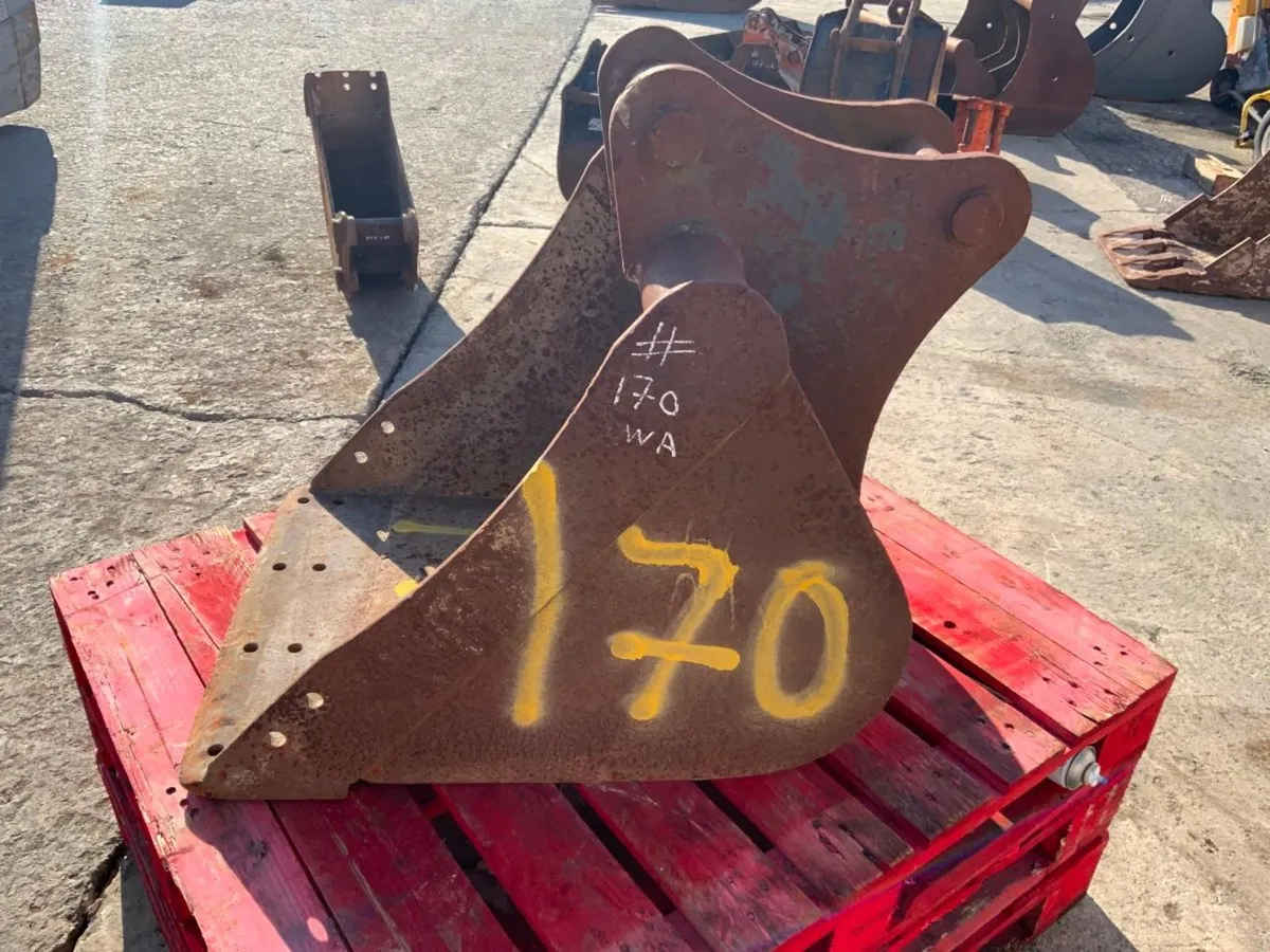 24" DIGGING BUCKET...50mm PINS.......170. - Image 2