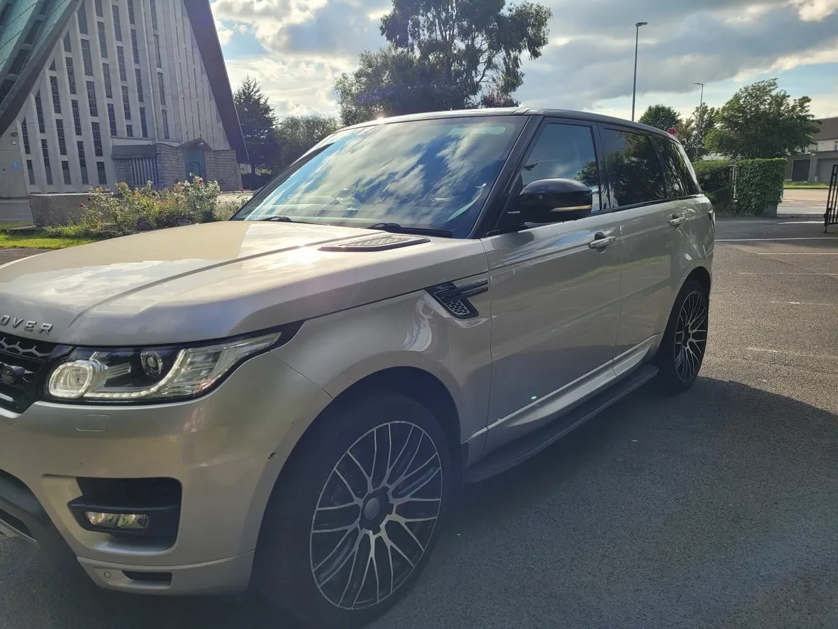 Range Rover Sport  7 Seater - Image 4