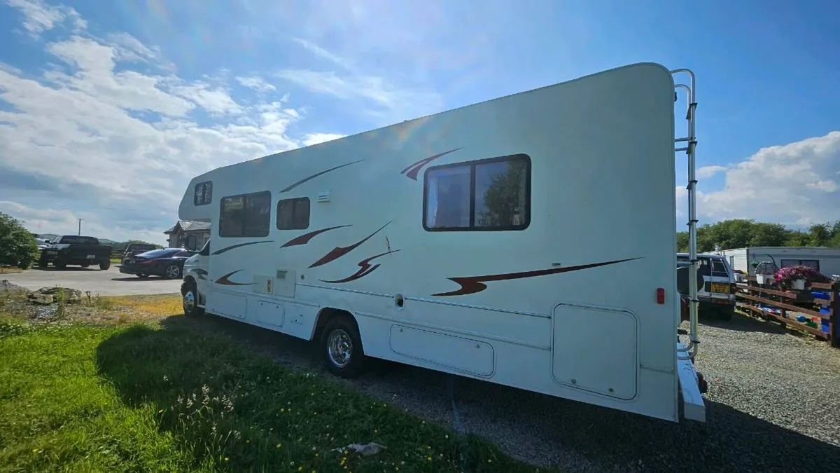 Ford f350 motorhome - Image 4