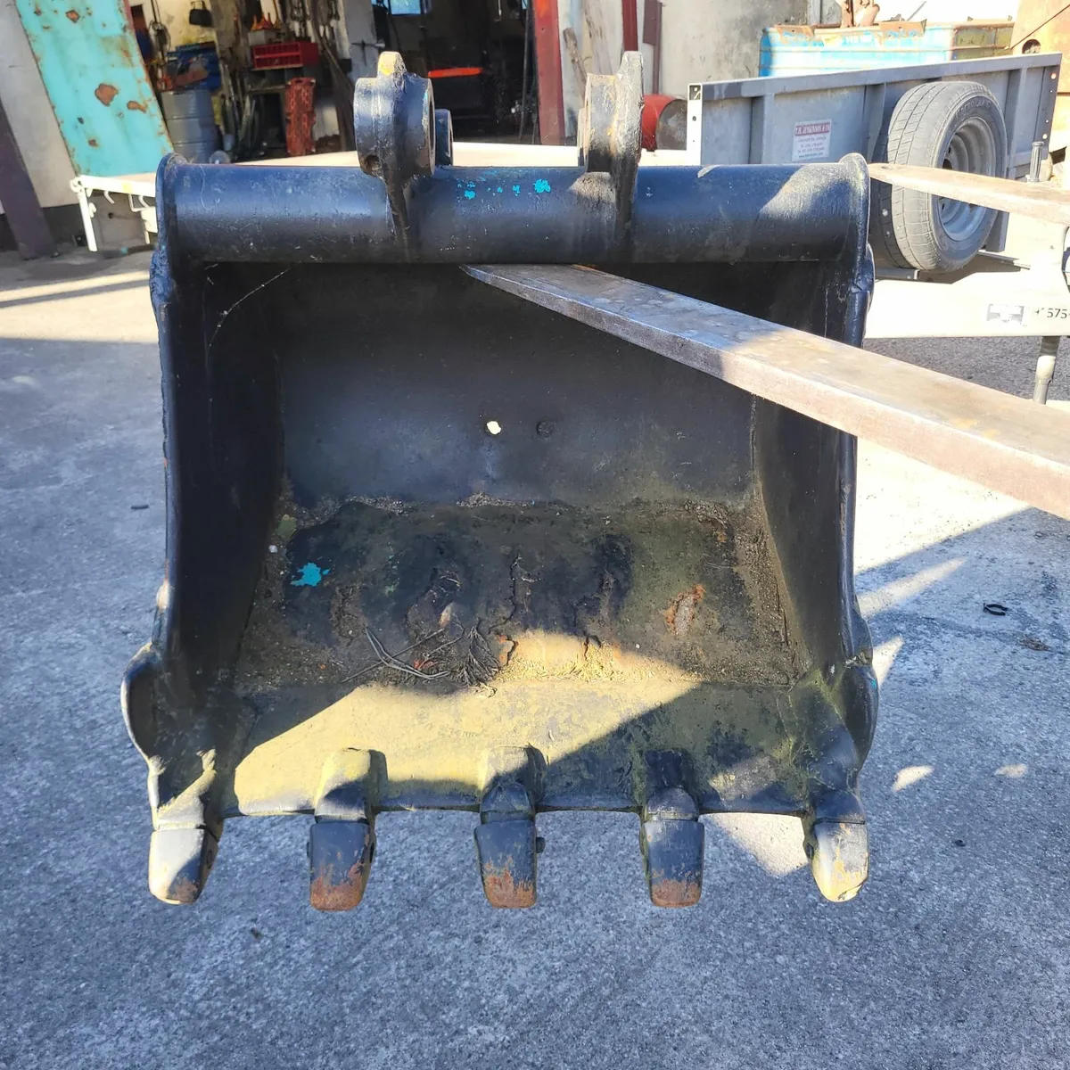 Bucket / hitch - Image 2