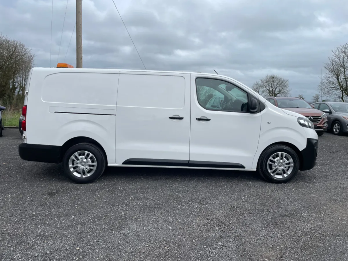 Vauxhall Vivaro - Image 3