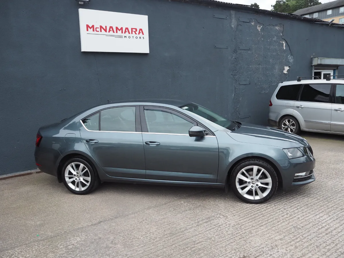 Skoda Octavia Style *Reserved Deposit Taken* - Image 2