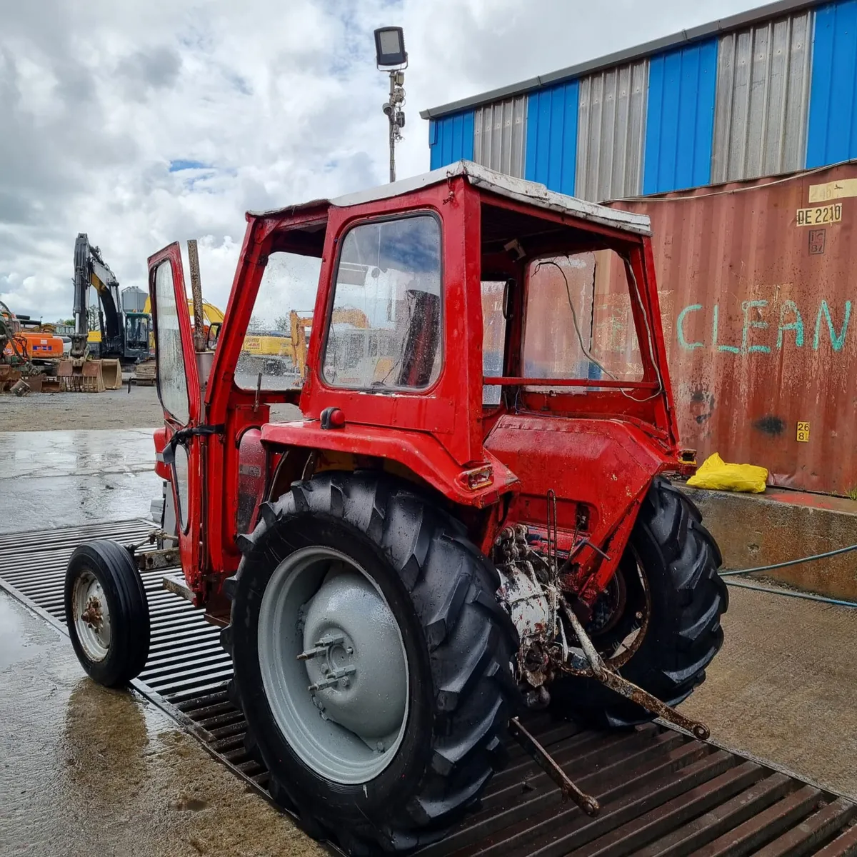 Massey Ferguson 135 - Image 4