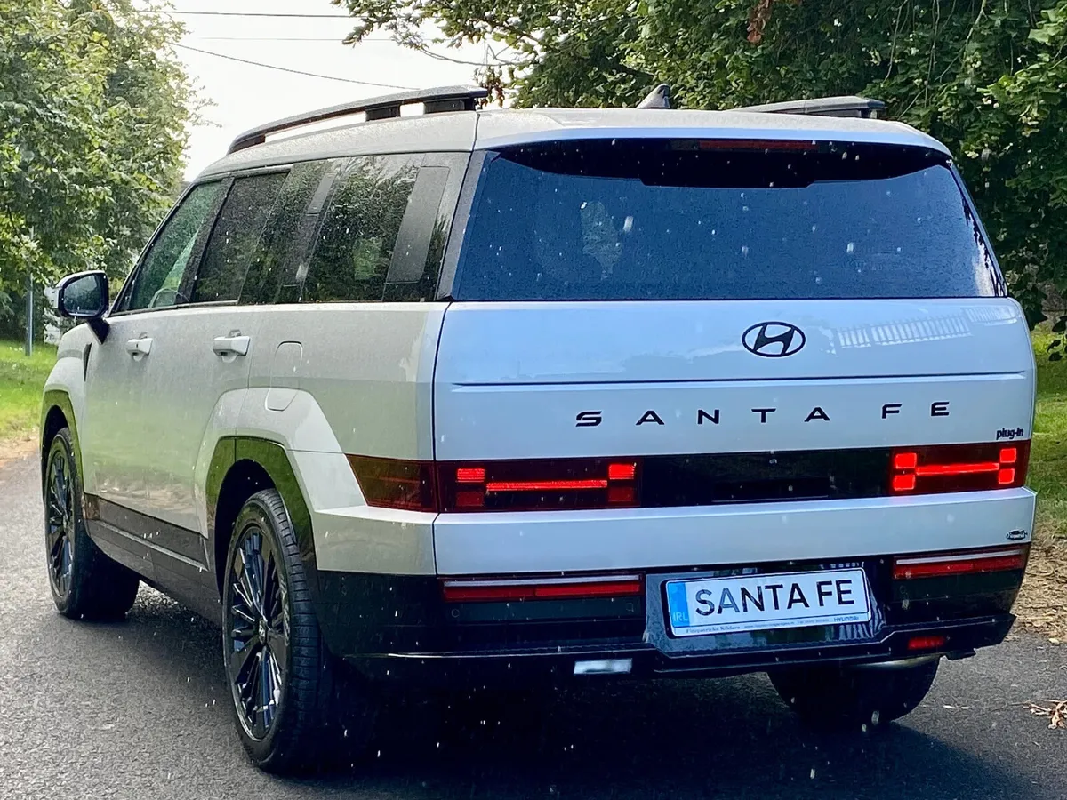 SANTA FE PHEV CALLIGRAPHY - Image 4