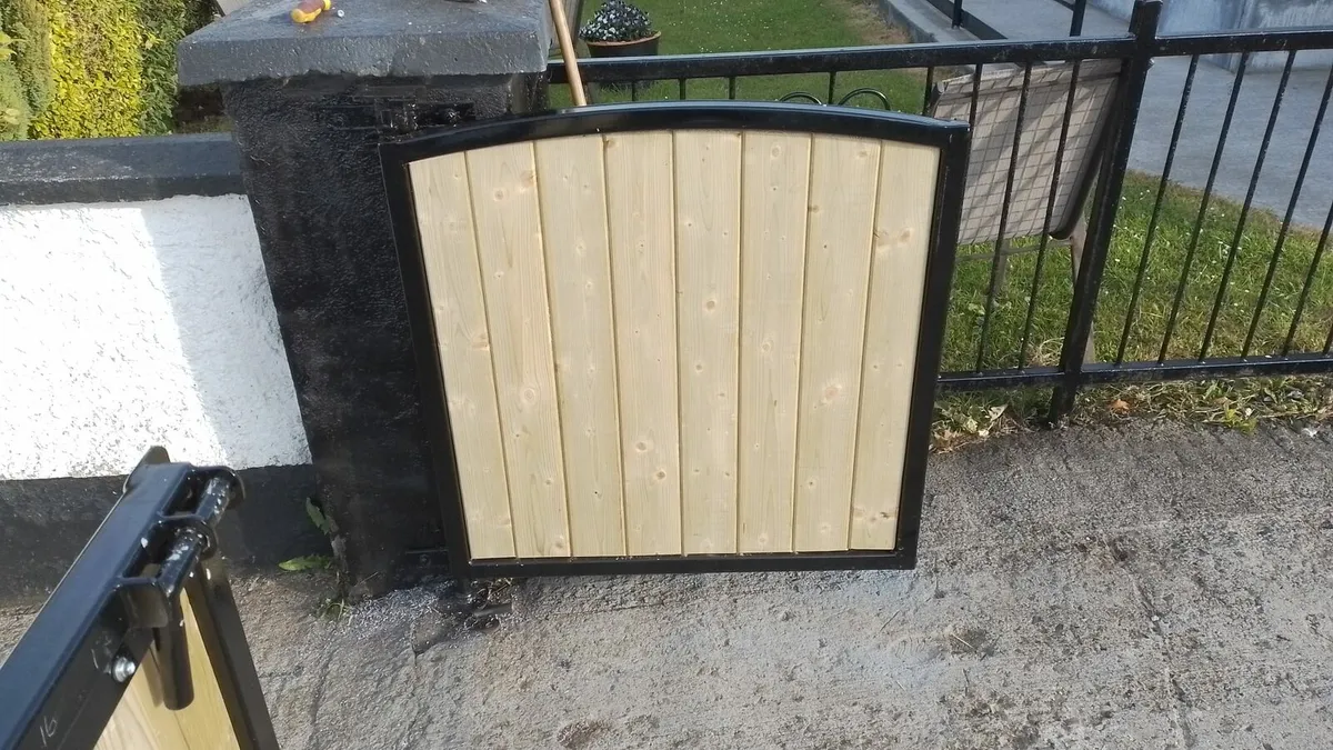 Gates - Image 2
